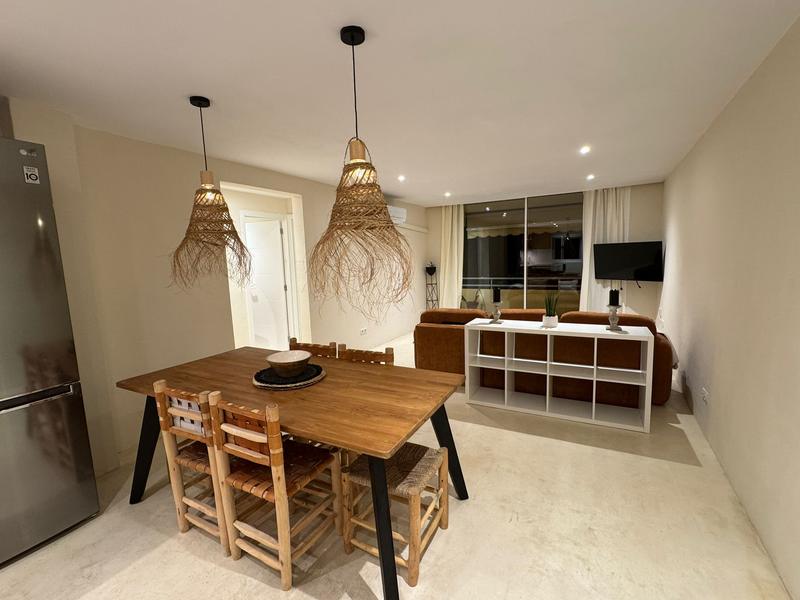 Dining area · Renovated 2-bedroom apartment, Figueretas
