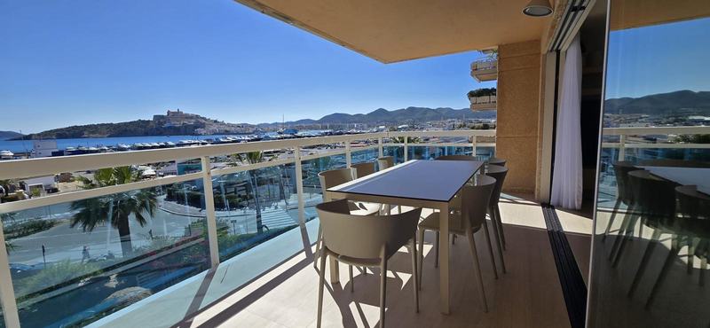 5-bedroom apartment with views of Dalt Vila, Marina Botafoch